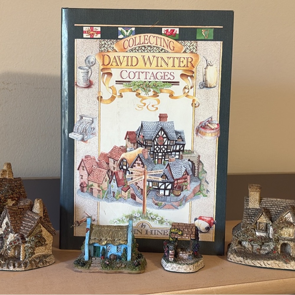 David Winter Cottages Collectible Book and Cottages